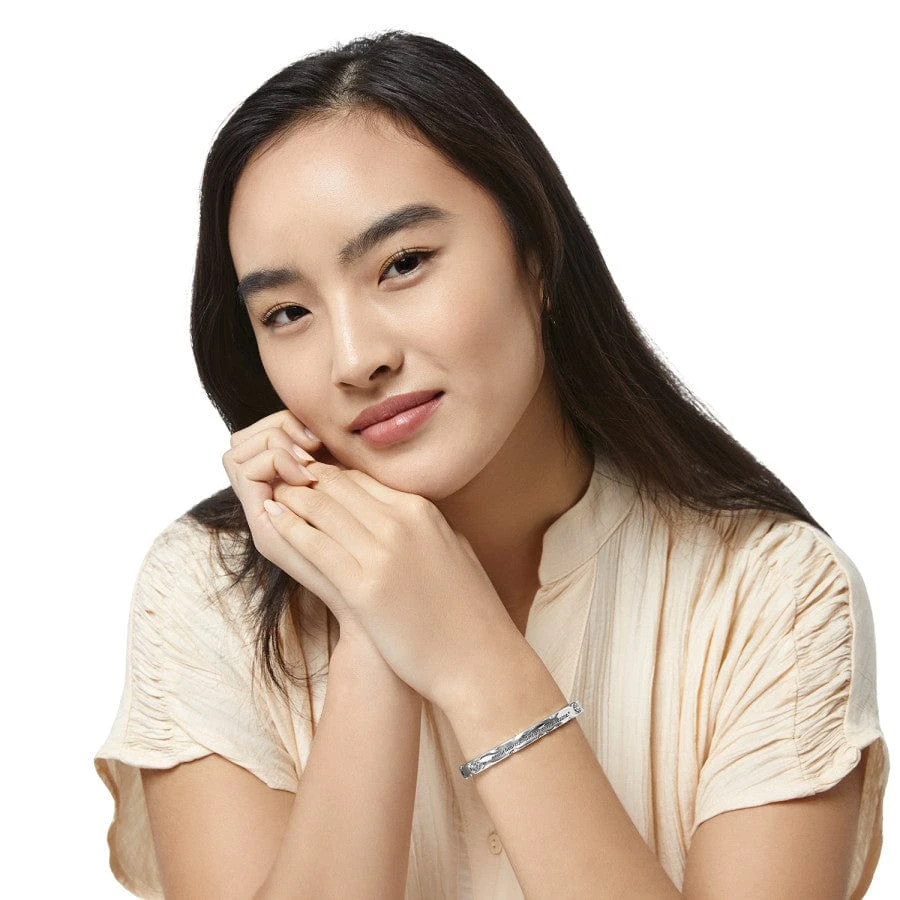 Footprints Hinged Bangle - Image 5